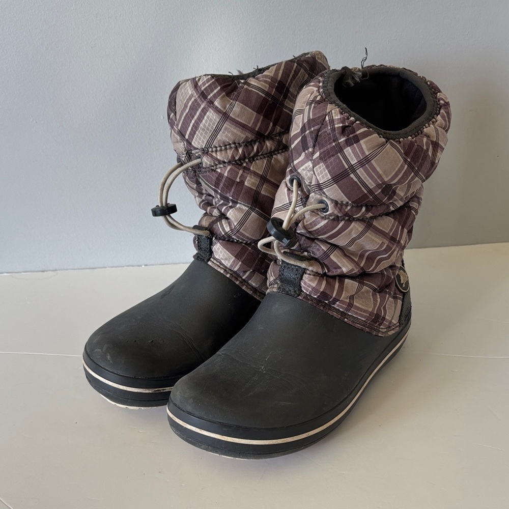 Crocs Crocband Winter Puff Boots Plaid Quilted Women Size 6